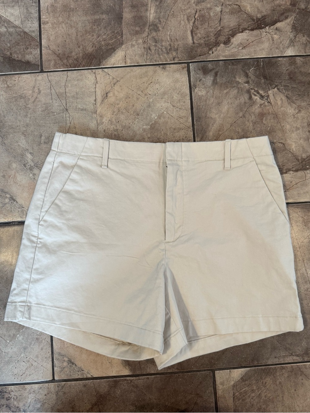 NWT Banana Republic chino Shorts